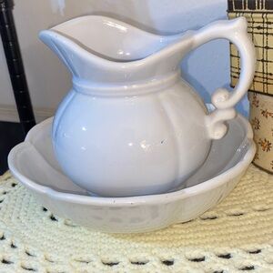 McCoy pitcher and basin creamy farm white